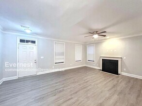 1305 Sweetbriar Cir in East Point, GA - Building Photo - Building Photo