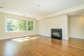 101 Franklin St in Brookline, MA - Building Photo - Building Photo