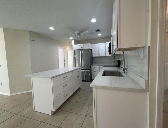 5439 Kenwood Dr in North Port, FL - Building Photo - Building Photo