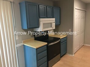 123 Five Oaks Dr in Nashville, TN - Building Photo - Building Photo