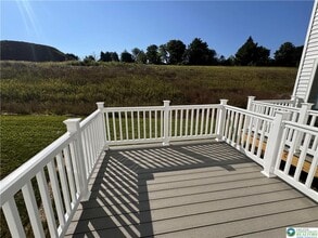 7666 Clayton Ave in Coopersburg, PA - Building Photo - Building Photo