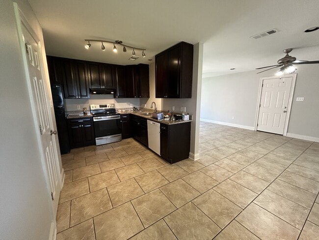 3108 Tournefort St in Chalmette, LA - Building Photo - Building Photo