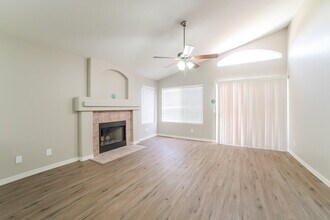 8340 W Troy St in Peoria, AZ - Building Photo - Building Photo