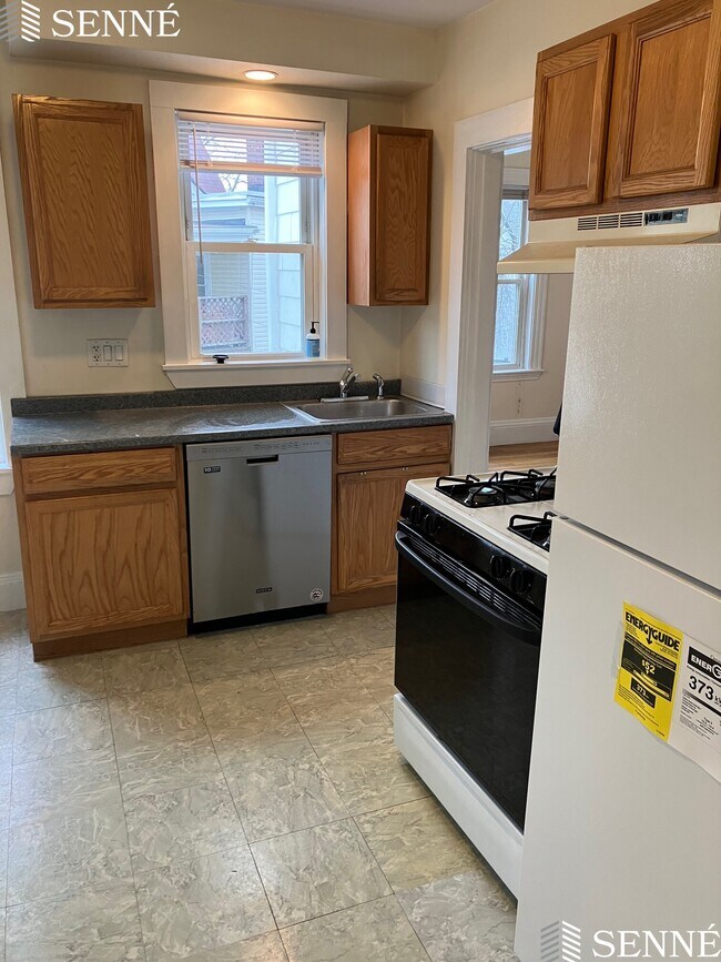 24 Haskell St, Unit 2