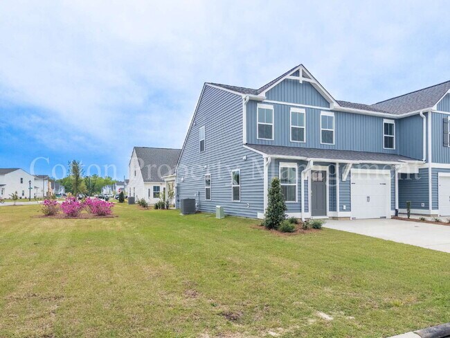 29 W Pioneer Wy in Hampstead, NC - Building Photo - Building Photo