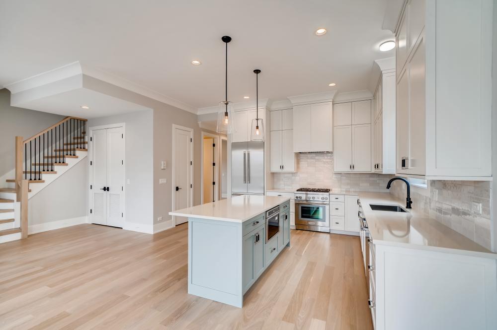 2240 W Medill Ave in Chicago, IL - Building Photo