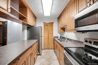 1020 15th St, Unit 31J in Denver, CO - Foto de edificio - Building Photo