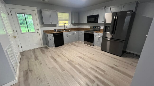 property at 1533 13th St SE