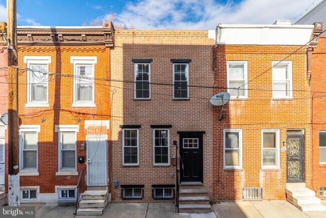 2215 Cross St in Philadelphia, PA - Building Photo - Building Photo