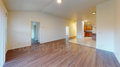 3690 Silvario Ct in Cottonwood, CA - Foto de edificio - Building Photo
