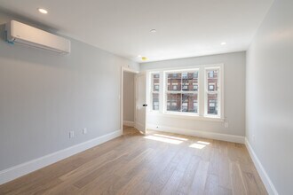 421-425 Market St in Brighton, MA - Building Photo - Interior Photo