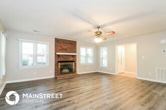 5313 Westrock Dr in Pfafftown, NC - Foto de edificio - Building Photo