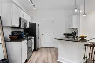 Strathmoor in Dublin, OH - Building Photo