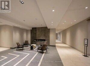 3270 Sheppard Ave E in Toronto, ON - Building Photo - Building Photo