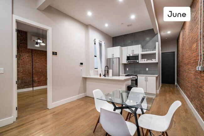 90 Manhattan Ave-Unit -B in Brooklyn, NY - Building Photo - Building Photo
