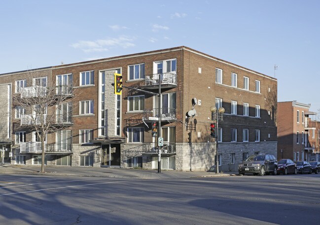 3260 Hochelaga in Montréal, QC - Building Photo - Primary Photo