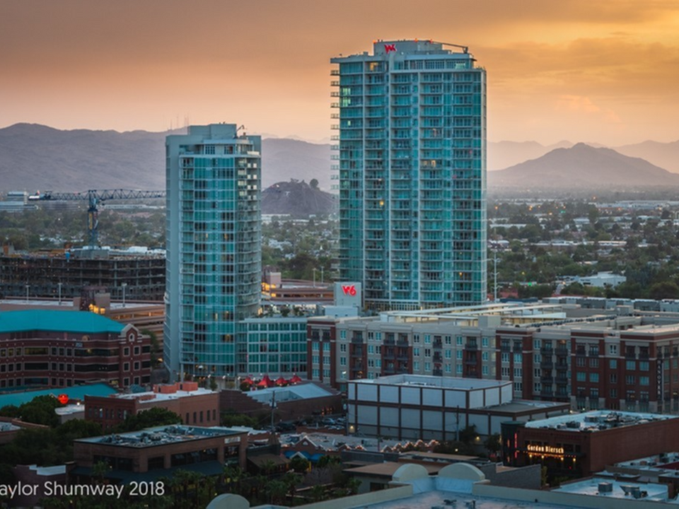 West 6th in Tempe, AZ - Foto de edificio