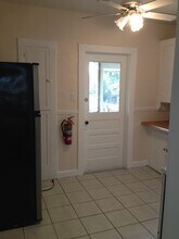 418 Goodall Ave, Unit 1 in Daytona Beach, FL - Foto de edificio - Building Photo