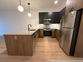 199 Gardner St in Boston, MA - Foto de edificio - Building Photo