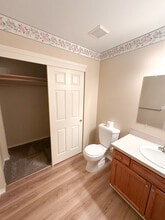 1388 Northern Heights Loop NE in Keizer, OR - Building Photo - Building Photo
