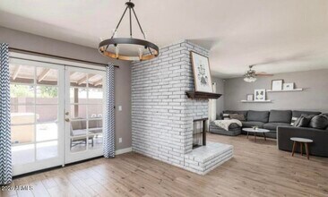 225 E Minton Dr in Tempe, AZ - Building Photo - Building Photo