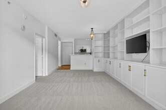 630 S Sapodilla Ave, Unit 121 in West Palm Beach, FL - Building Photo - Building Photo