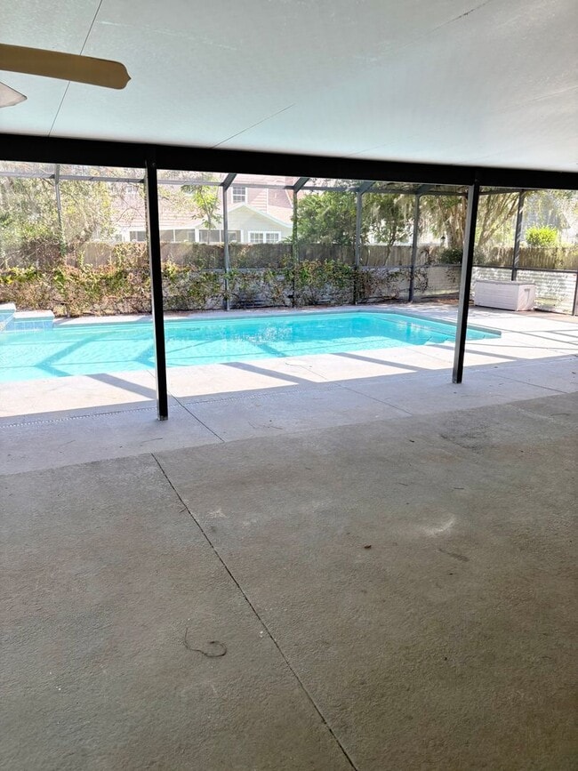 property at 2055 SE 34th St