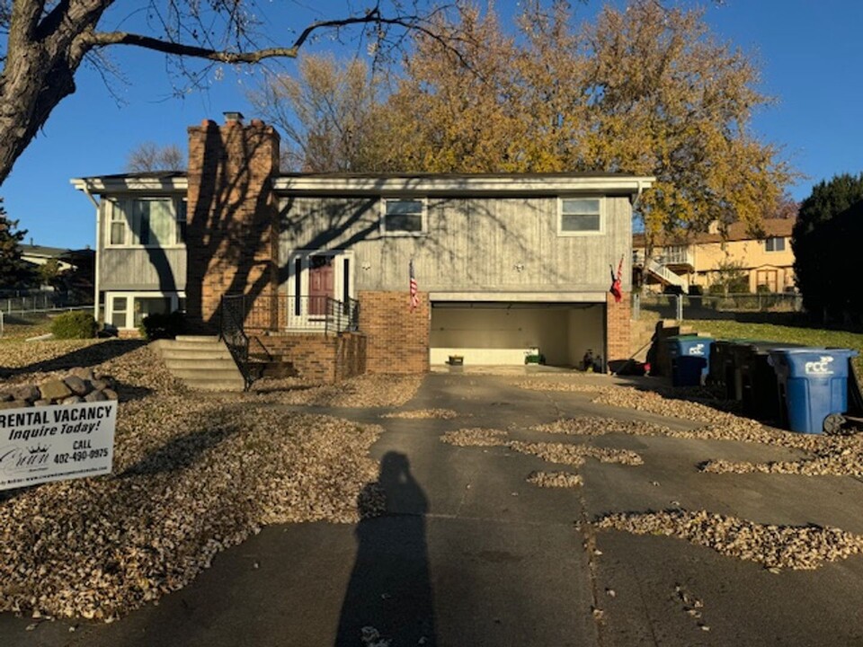 15305 Davenport Cir in Omaha, NE - Foto de edificio