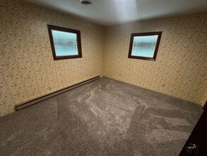 6405 Hansen Dr in Country Club, MO - Building Photo - Building Photo