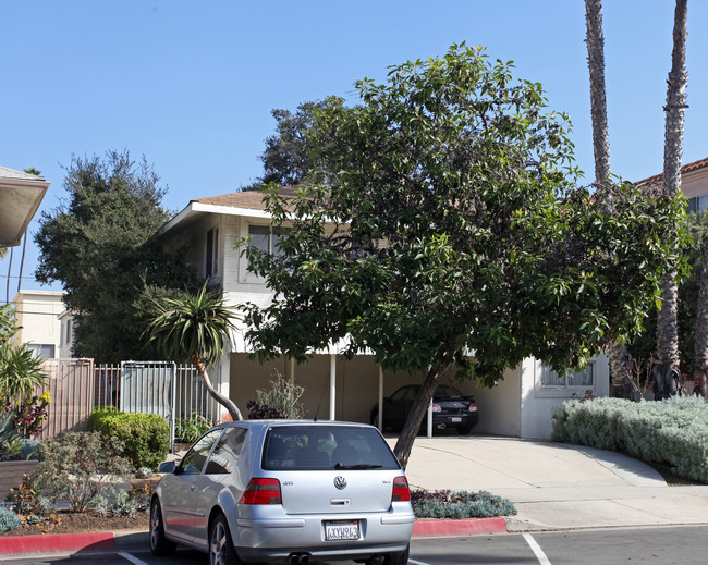 12th Street Apartments in Santa Monica, CA - Building Photo - Building Photo