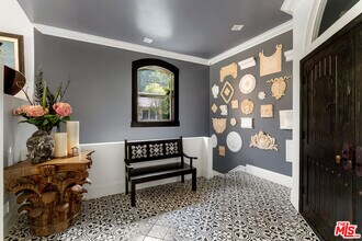 4028 Alta Mesa Dr in Los Angeles, CA - Building Photo - Building Photo