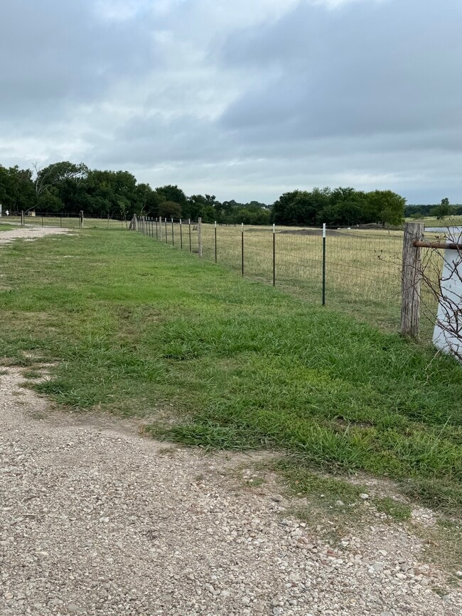 450 Sun Prairie Trail in Mart, TX - Building Photo - Building Photo