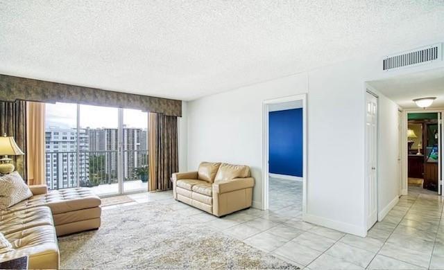 2801 NE 183rd St, Unit 2014W in Aventura, FL - Building Photo - Building Photo