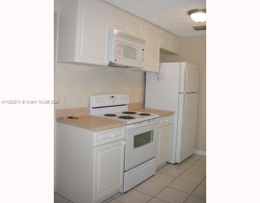 5626 Freedom St in Hollywood, FL - Building Photo - Building Photo