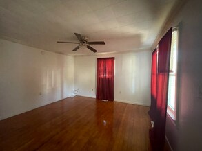 827 Sagamore Ave in Dayton, OH - Foto de edificio - Building Photo