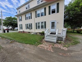 41 Fern St, Unit 3 in Bangor, ME - Building Photo