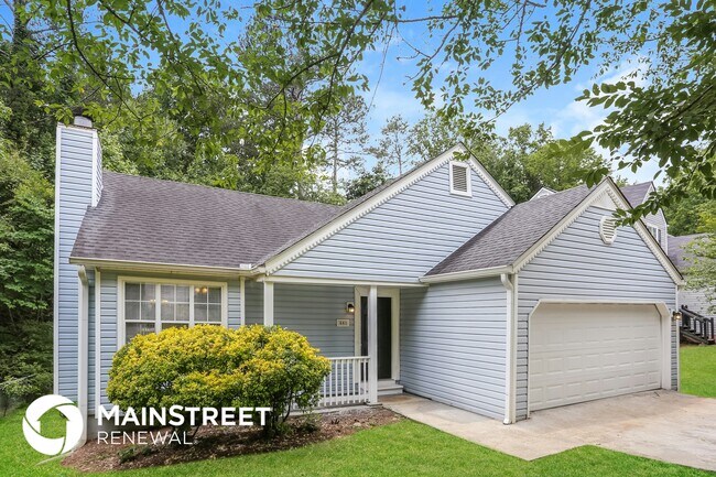 661 Woodcrest Manor Dr in Stone Mountain, GA - Foto de edificio - Building Photo