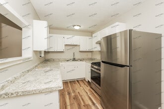 11856 St John Ave in Cleveland, OH - Building Photo - Building Photo