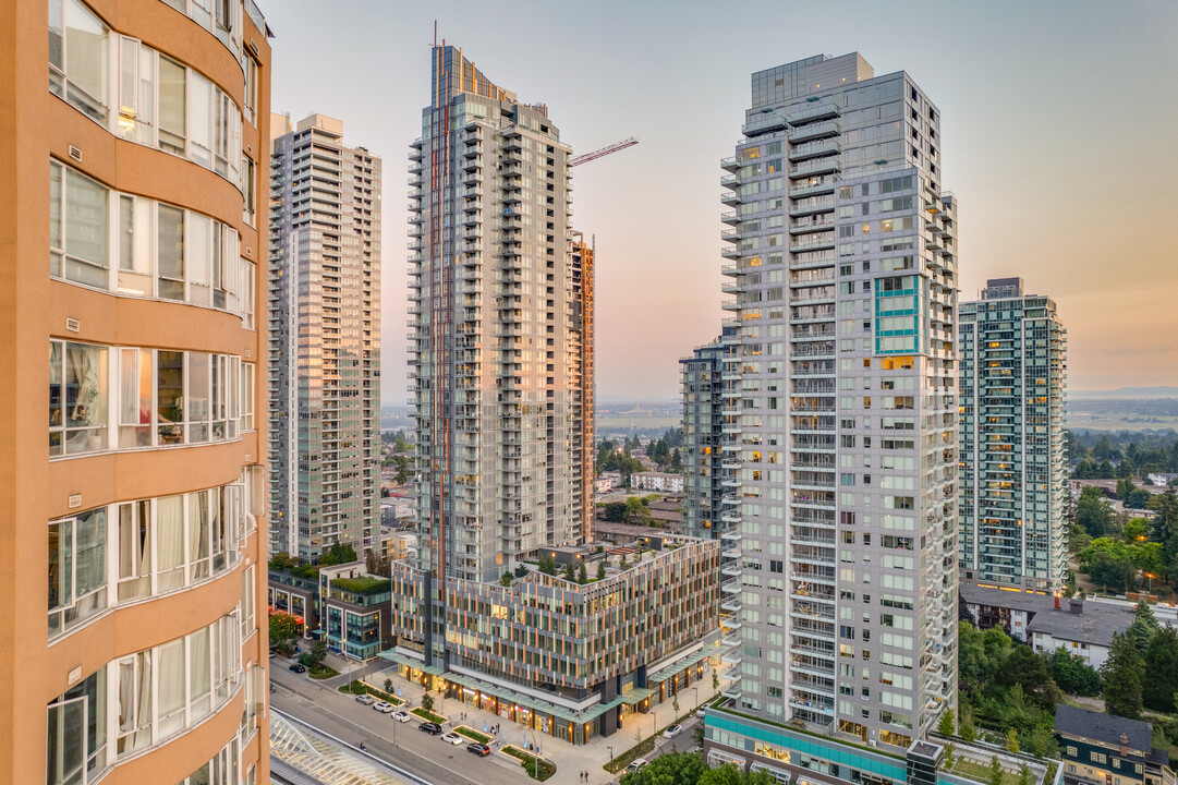 Sun Tower II in Burnaby, BC - Building Photo