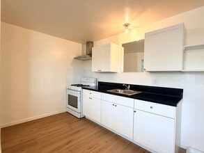 814 Aspen Dr in Tehachapi, CA - Building Photo - Building Photo