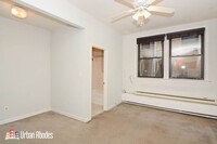 1040 W George St, Unit M07B in Chicago, IL - Building Photo - Building Photo