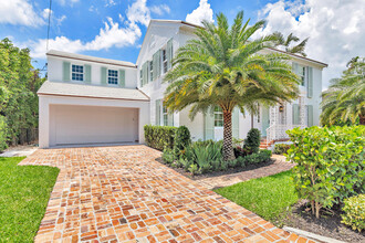 236 Pendleton Ave in Palm Beach, FL - Building Photo - Building Photo