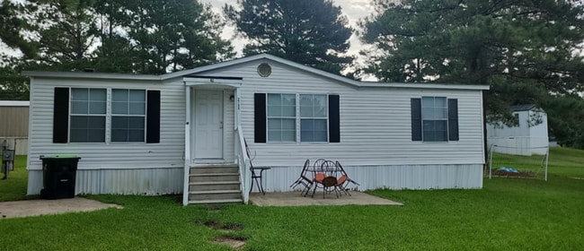 property at 2709 Old Hickory Ln