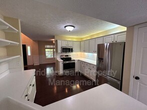 7234 Brookmeadow Dr. in Dayton, OH - Building Photo - Building Photo