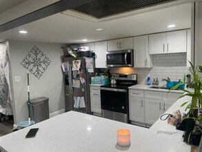 5530 N Mango Ave in Chicago, IL - Building Photo - Building Photo