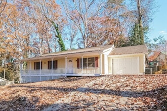 2915 Winchester Dr in Cumming, GA - Foto de edificio - Building Photo