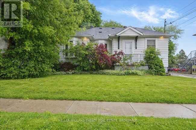 property at 115 Annes St