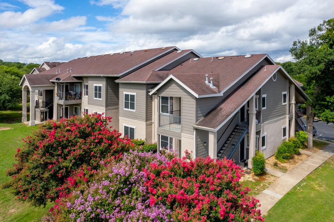 Avonmora Apartments in Austin, TX - Building Photo