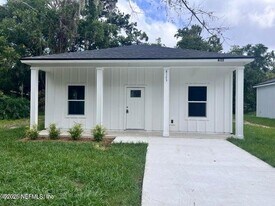 8123 Siskin Ave in Jacksonville, FL - Building Photo