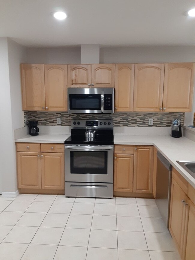 5356 W Oak Park Blvd in Homosassa, FL - Building Photo - Building Photo